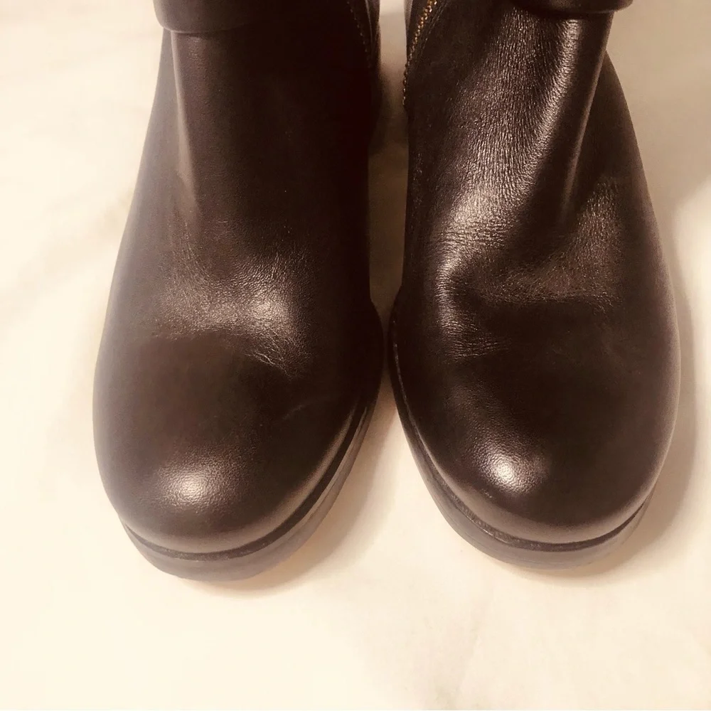 Women's Michael Kors Two Tone Buckle Leather Knee High Riding Boots Black 5.5 - Picture 6 of 8